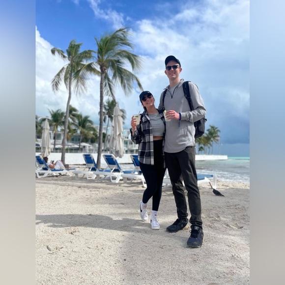 Meet your Posher, Jona - Picture 5 of 13